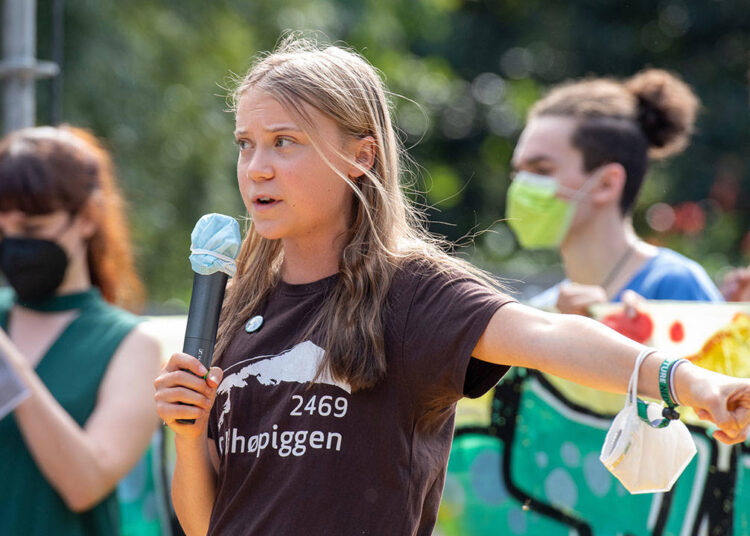 İsrail iklim aktivisti Greta Thunberg’in ismini tüm ders kitaplarından çıkartıyor