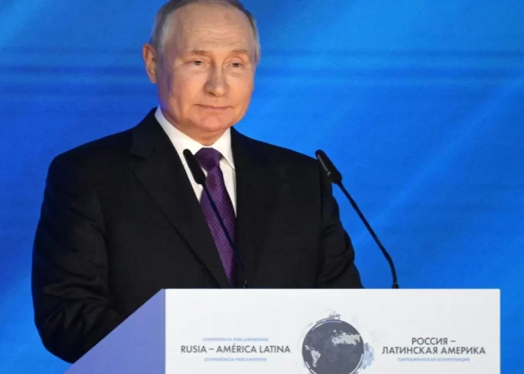 Kommersant: Putin yakında adaylığını açıklayabilir