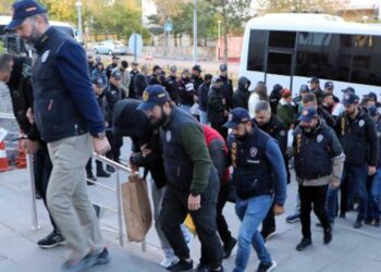 Erzurum merkezli 8 ilde siber dolandırıcılara operasyon; 43 gözaltı