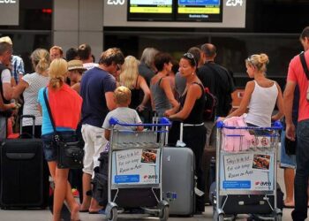 Türkiye’ye gelen turist sayısı 10 ayda 44 milyonu geçti