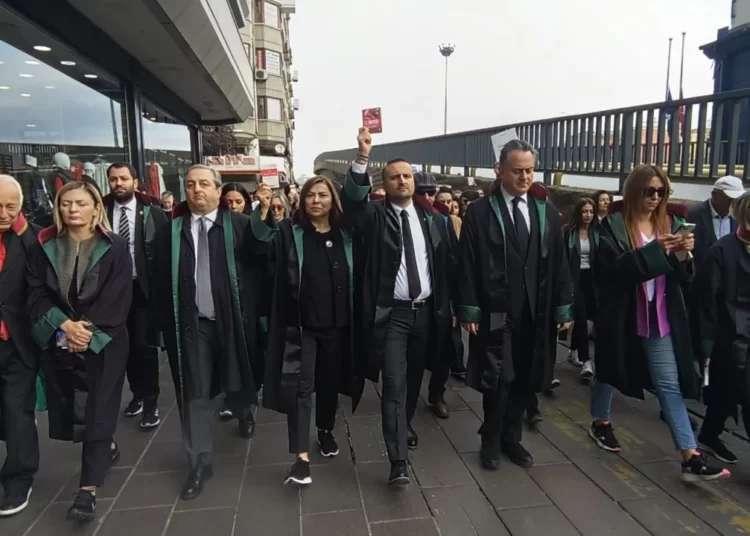 Ankara Barosu’dan Yargıtay önünde protesto
