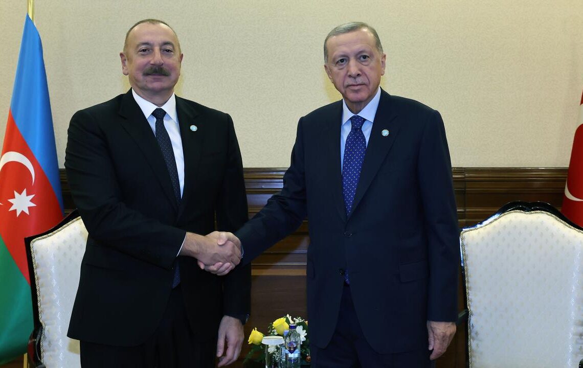 Müslüman Alimler Birliği’nden Erdoğan’a başörtüsü çağrısı: Aliyev’e kızlarımızdan elinizi çekin deyin 1 Erdoğan, Azerbaycan Cumhurbaşkanı Aliyev ile görüştü