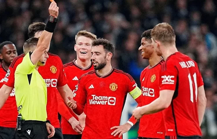 Manchester United İstanbul'a 7 eksikle geliyor 1 Manchester United İstanbul’a 7 eksikle geliyor