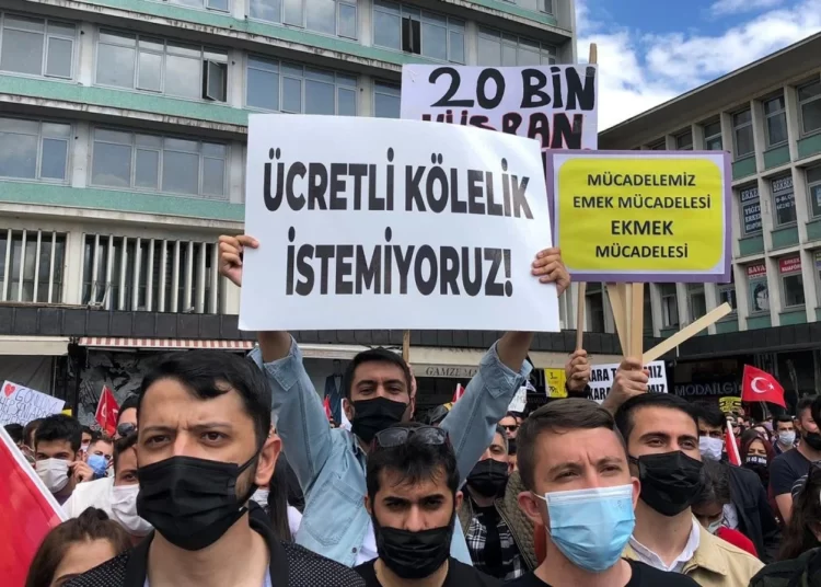 24 Kasım’da yoksulluk tablosu: 10 öğretmenden dokuzu geçinemiyor