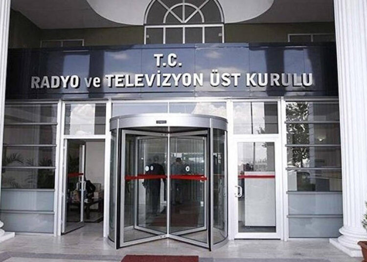 RTÜK israfta ısrarcı: 3 led ekrana 11,1 milyon 1 RTÜK israfta ısrarcı: 3 led ekrana 11,1 milyon