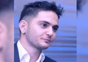 Gerçek Gündem editörü Furkan Karabay polis zoruyla ifadeye götürüldü