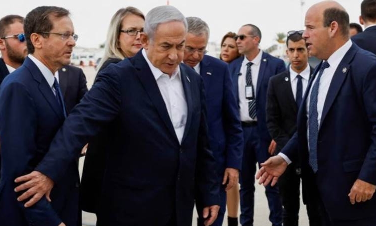 İsrailli yaralı askerler hastaneyi ziyaret eden Netanyahu ile görüşmeyi reddetti 1 İsrailli yaralı askerler hastaneyi ziyaret eden Netanyahu ile görüşmeyi reddetti
