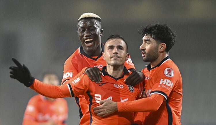 Başakşehir, Şanlıurfaspor’u 2-0’la geçerek üst tura adını yazdırdı 1 Başakşehir, Şanlıurfaspor’u 2-0’la geçerek üst tura adını yazdırdı