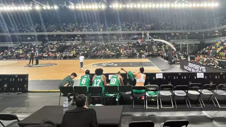 İngiltere vize vermedi! Basketbolcularımız sahaya yedeksiz ve hocasız çıktı 1 İngiltere vize vermedi! Basketbolcularımız sahaya yedeksiz ve hocasız çıktı