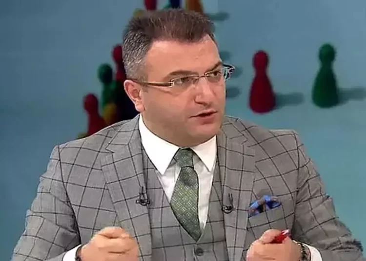 Cem Küçük'ün iddiası: Asgari Ücret Komisyonu 16 bin de anlaştı, Cumhurbaşkanı 17 bine çıkardı 1 Cem Küçük’ün iddiası: Asgari Ücret Komisyonu 16 bin de anlaştı, Cumhurbaşkanı 17 bine çıkardı