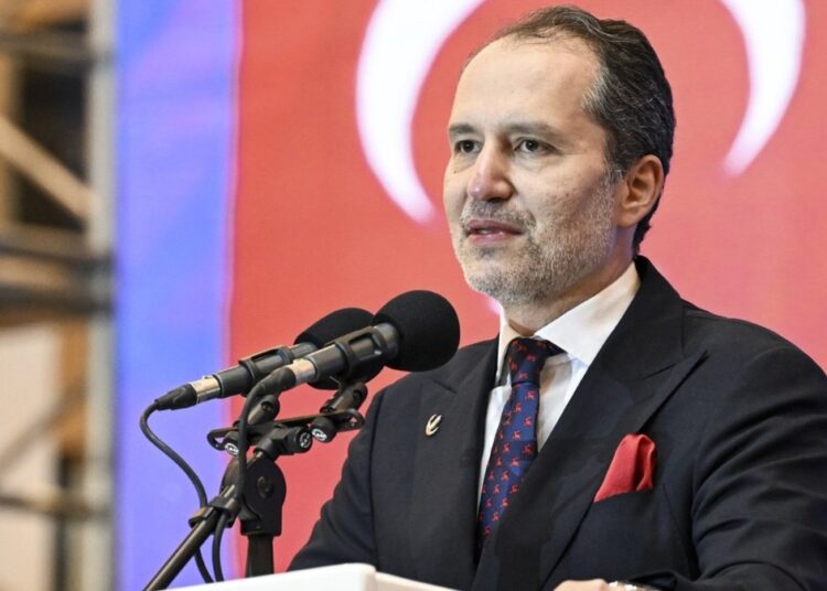 AK Parti'yle ittifak kurmadı, Erbakan suç duyuruları peş peşe geldi 1 Fatih Erbakan: Ankara, İstanbul , İzmir dışında her yerde kendi adaylarımızla seçime gireceğiz