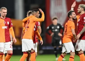 Galatasaray ikinci yarıda kendine geldi: 2-0
