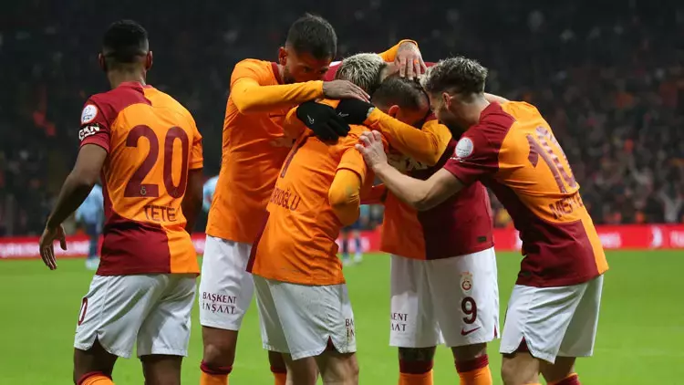 Adana Demirspor’u 3-1’le geçen Galatasaray, derbiyi rahat izleyecek 1 Adana Demirspor’u 3-1’le geçen Galatasaray, derbiyi rahat izleyecek