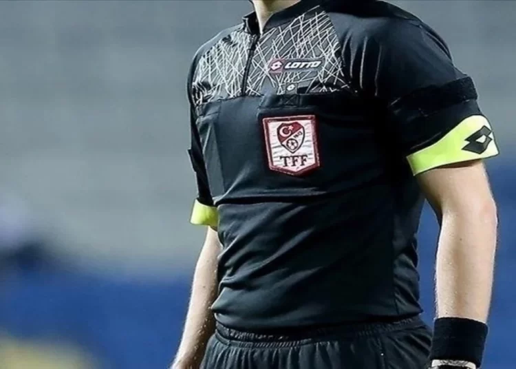 Beşiktaş-Fenerbahçe derbisinin hakemi belli oldu 1 Beşiktaş-Fenerbahçe derbisinin hakemi belli oldu