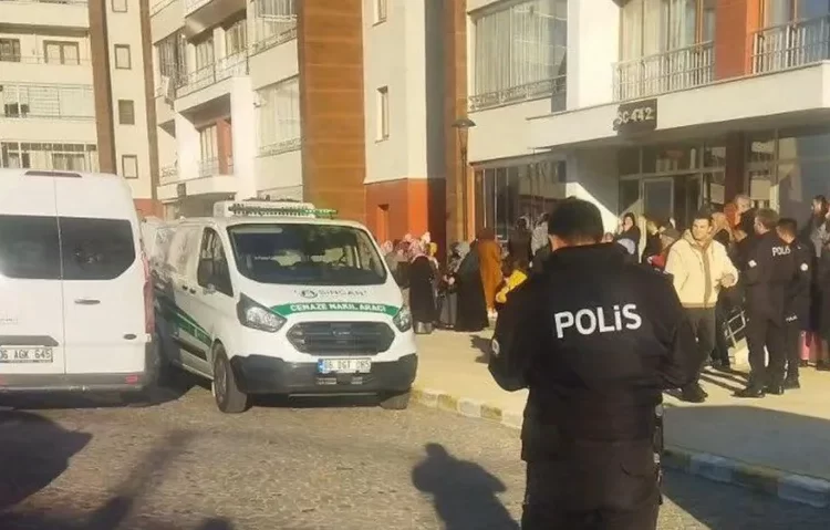 Başkent’ten bir kadın cinayeti daha! Bekçi, eşini öldürüp intihar etti 1 Başkent’ten bir kadın cinayeti daha! Bekçi, eşini öldürüp intihar etti
