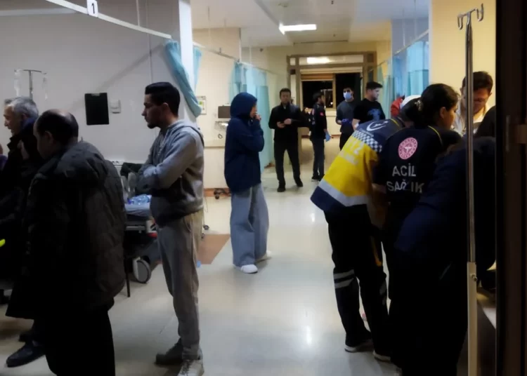 KYK yurtlarında ihmaller silsilesi: 100'ü aşkın öğrenci zehirlendi 1 KYK yurtlarında ihmaller silsilesi: 100’ü aşkın öğrenci zehirlendi