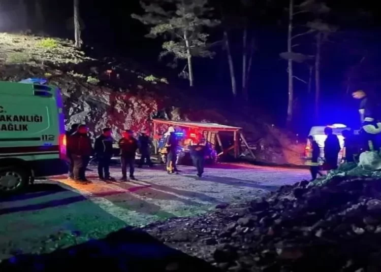 Denizli Acıpayam’da maden çöktü: 2 madenci öldü 1 kişi enkaz altında