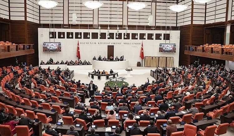Türk askerinin Libya’daki mesaisini 2 yıl daha uzatan tezkere Meclis’te kabul edildi