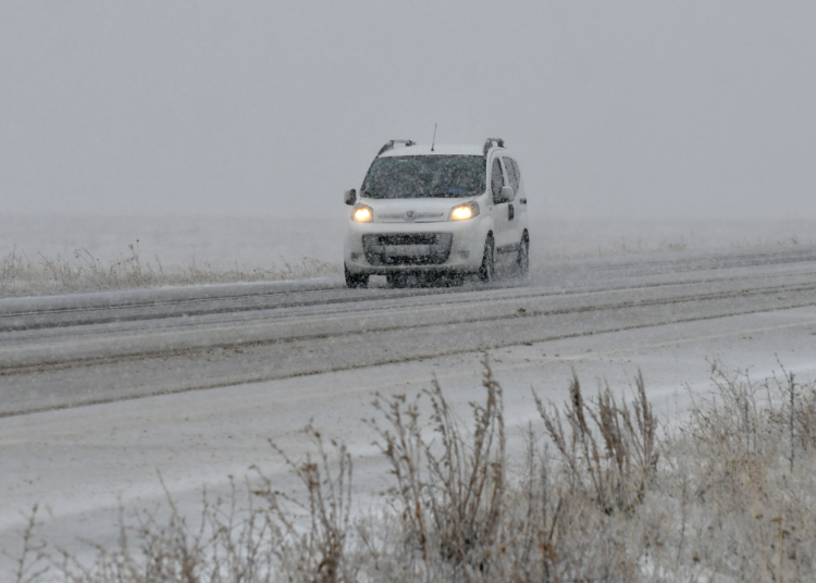 Meteoroloji'den 36 il için sarı ve turuncu kodlu uyarı: Şiddetli kar yağışı geliyor 1 Meteoroloji’den 36 il için sarı ve turuncu kodlu uyarı: Şiddetli kar yağışı geliyor