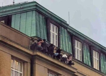 Prag katliamcısı seri katilmiş! Babasını ve bir adamla bebeğini de öldürmüş