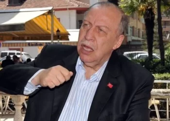 Eski Bakan Yaşar Okuyan hayatını kaybetti