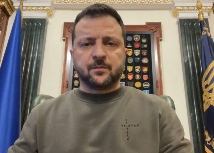 Ukrayna Devlet Başkanı Zelenski: 3 Rus savaş uçağını düşürdük 1 Ukrayna Devlet Başkanı Zelenski: 3 Rus savaş uçağını düşürdük