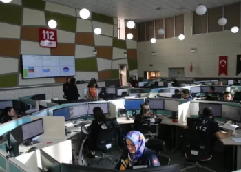 Görücüye ne cevap vereceğini 112’ye sordu