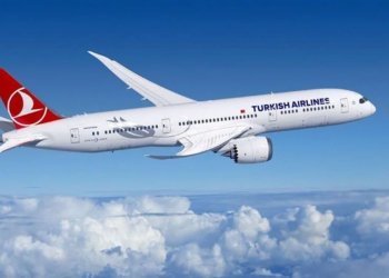 THY uçağına yıldırım isabet etti