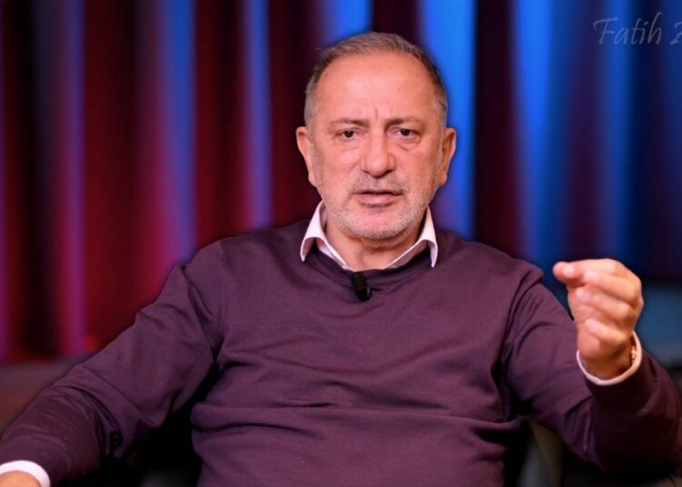 Mahkeme Fatih Altaylı'nın tutukluluğunun devamına karar verdi 1 Fatih Altaylı ifade vermek için adliyede