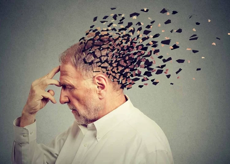 Alzheimer tedavisinde yeni umut: Hastalığa yol açan proteini temizleyen ilaç