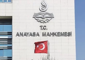 AYM’den internet haberciliği kararı: Haberlere yasak getiren yasa maddesi iptal edildi