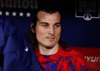 Fenerbahçe açıkladı! Çağlar Söyüncü imza atmak için geliyor