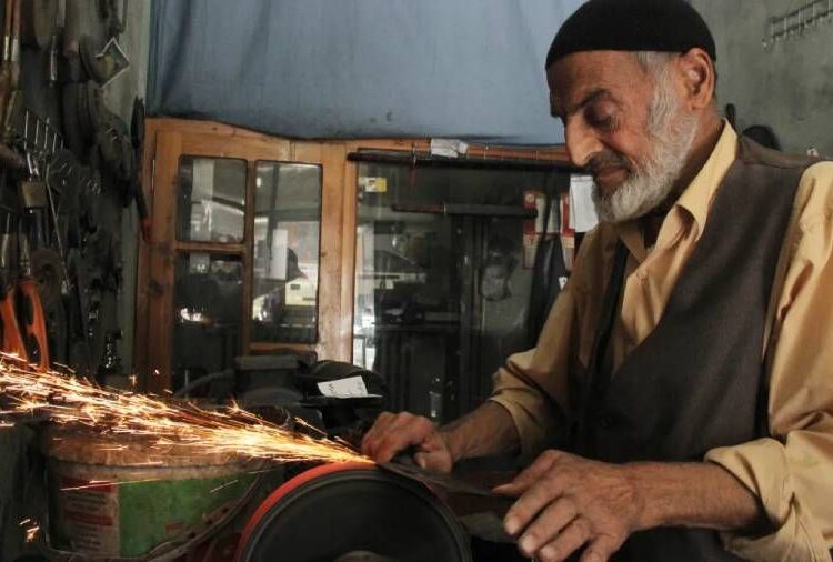 Adalet mi? Memur emeklisine yüzde 49, işçi ve Bağ-Kur emeklisine yüzde 37