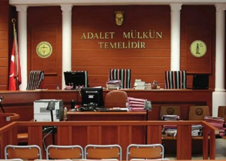 İki kardeş 20 yıl sonra babalarına dava açtı: 'Kardeşimizi öldürdü' 1 İki kardeş 20 yıl sonra babalarına dava açtı: ‘Kardeşimizi öldürdü’