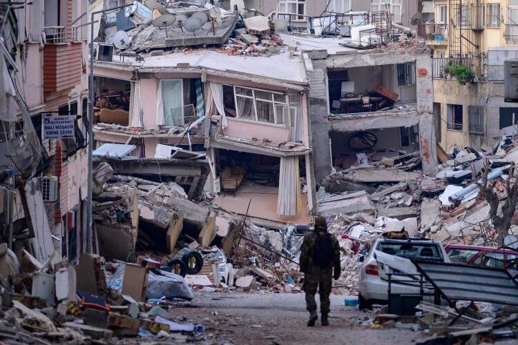 Asrın felaketiyle başladı, krizlerle tamamlandı… Ya yenisi?