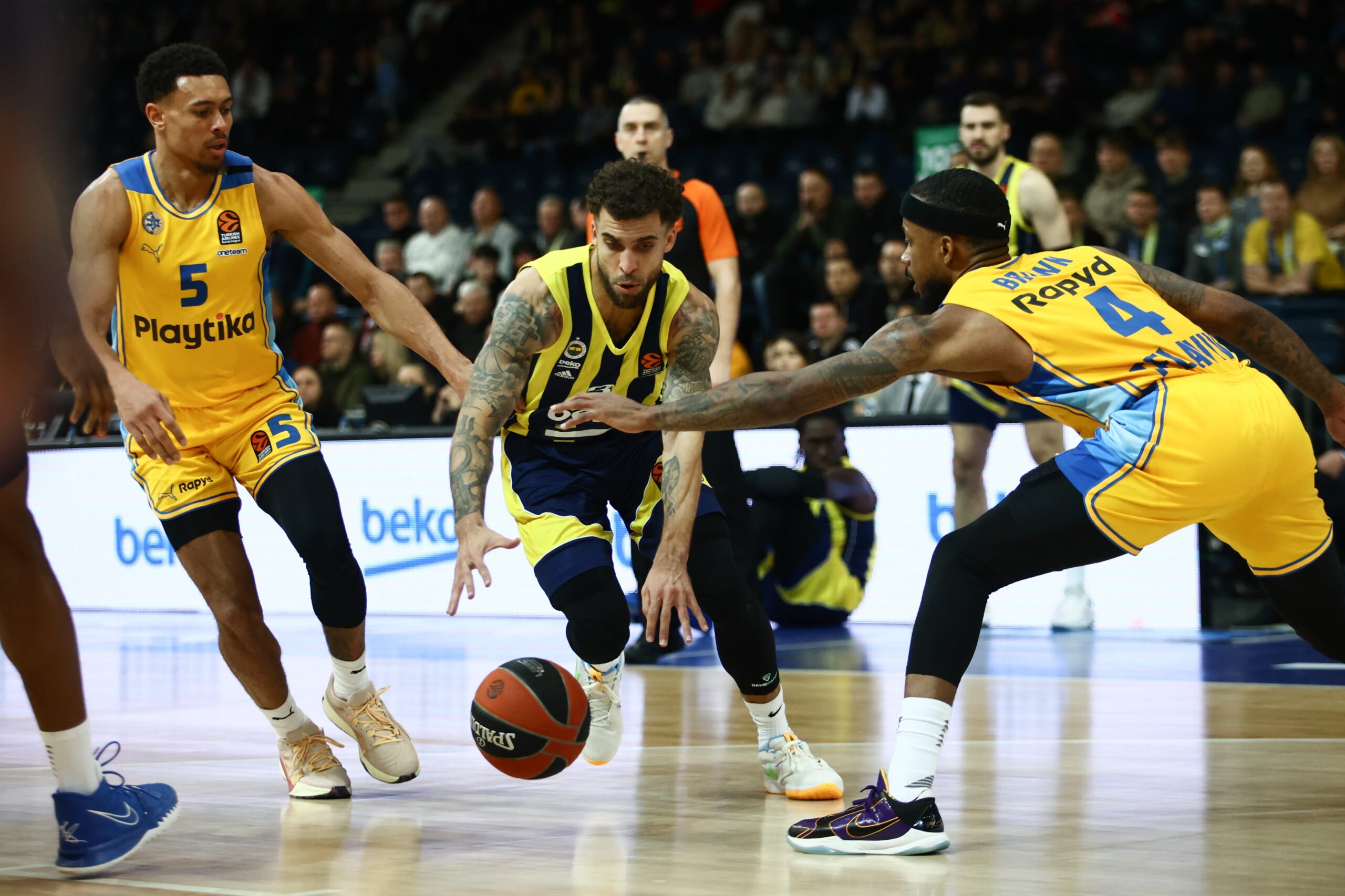 Fenerbahçe, Maccabi Tel Aviv’i farklı geçti: 109-74