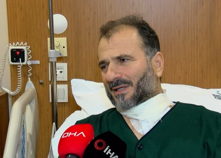 Fatih Camii imamını öğrencileri kurtarmış 1 Fatih Camii imamını öğrencileri kurtarmış