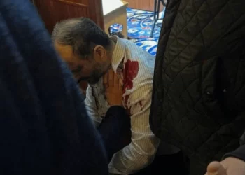 Fatih Camii’nde slogan atınca uyaran imamı ve müdahale eden hafızı bıçakladı