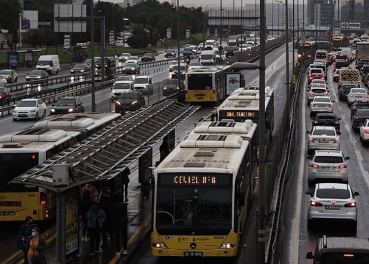 İstanbul'da ulaşıma yüzde 13 zam 1 İstanbul’da toplu ulaşıma zam