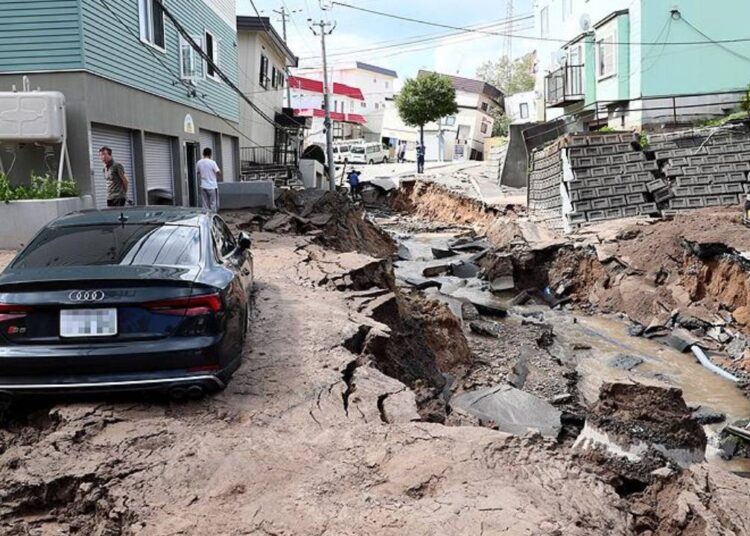 Japonya'daki depremlerde ölenlerin sayısı 203'e çıktı 1 Japonya’daki depremlerde ölenlerin sayısı 203’e çıktı