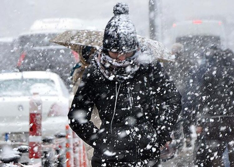 Meteoroloji il il açıkladı: Ülke genelinde kar yağışı bekleniyor 1 Meteoroloji il il açıkladı: Ülke genelinde kar yağışı bekleniyor