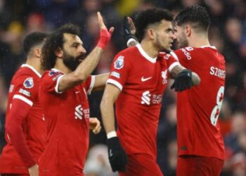 İngiltere’deki düelloda gülen taraf Liverpool: Mohamed Salah tarihe geçti!