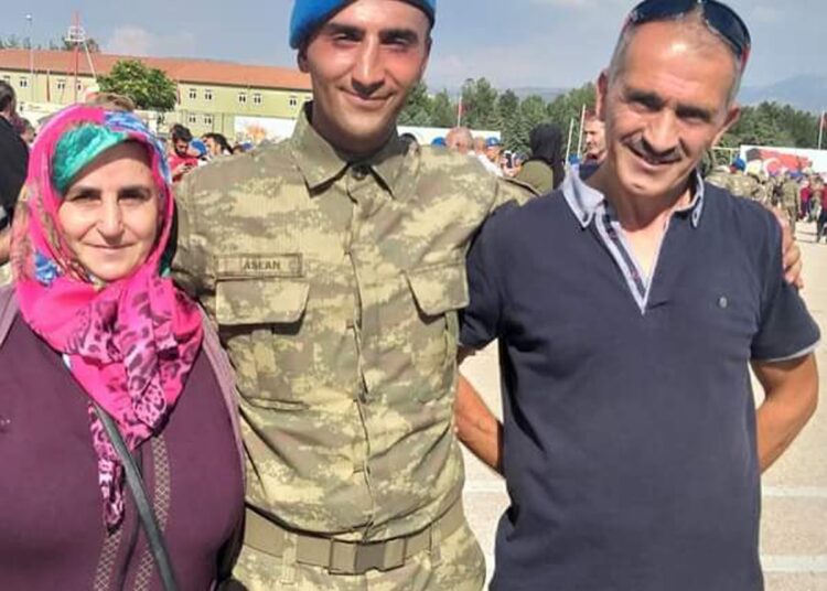 Sınır ötesinden acı haber var! Uzman Çavuş Samet Aslan şehit oldu 1 Sınır ötesinden acı haber var! Uzman Çavuş Samet Aslan şehit oldu