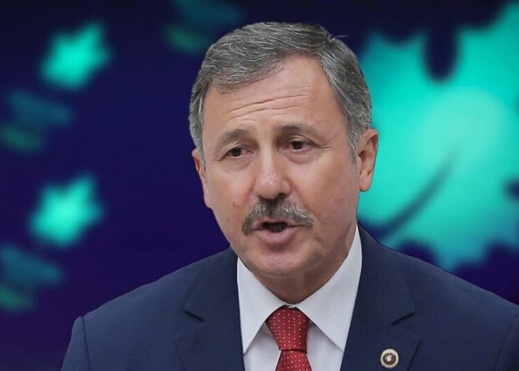 Selçuk Özdağ’dan KHK çıkışı: Vebali daha fazla taşımayın, mağduriyetleri giderin