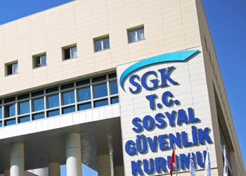 SGK kara delik gibi yutuyor! 10 aylık gelir-gider açığı 42,6 milyar TL