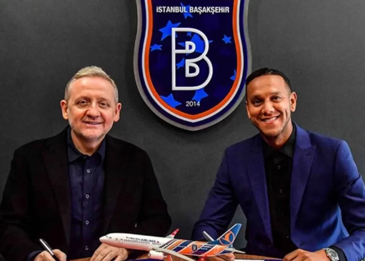 Fenerbahçe'nin eski dinamosu Başakşehir'e imza attı 1 Fenerbahçe’nin eski dinamosu Başakşehir’e imza attı