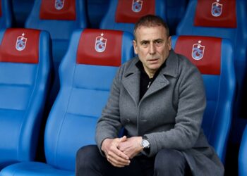 Kamil Aslan yazdı… Trabzonspor’da sıra Abdullah Avcı’da mı? 10 Kamil Aslan yazdı… Trabzonspor’da sıra Abdullah Avcı’da mı?