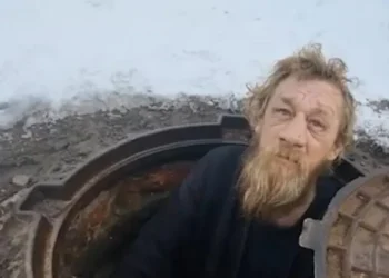 Öldü sanıyorlardı: Eşinden boşanan adam 12 yıl boyunca kanalizasyonda yaşadı