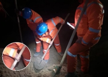 Erzincan’daki göçükte siyanürlü alanda çıplak elle arama kurtarma çalışması yapılıyor