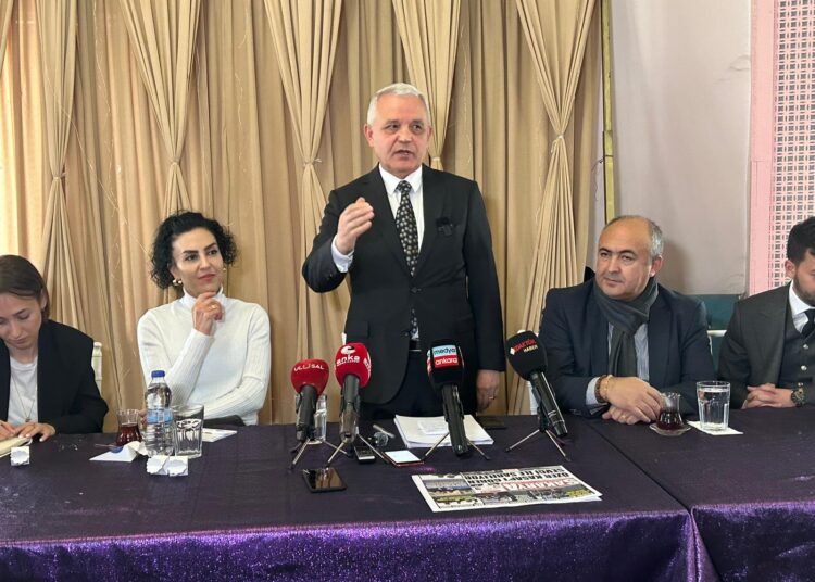 CHP Mamak adayı Şahin, ırkçı söylemle mülteci çocukları hedef aldı 1 CHP Mamak adayı Şahin, ırkçı söylemle mülteci çocukları hedef aldı